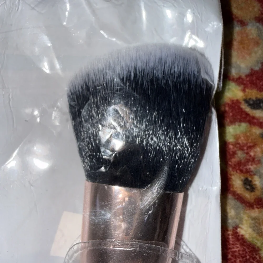Mally XO Angled Blush‎ Brush New In Bag Ivory/Gold